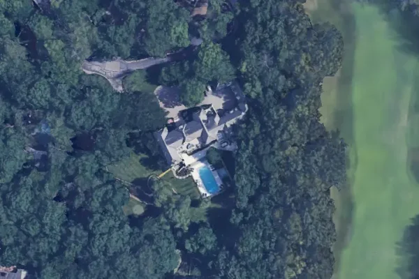 Travis Kelce's Leawood home